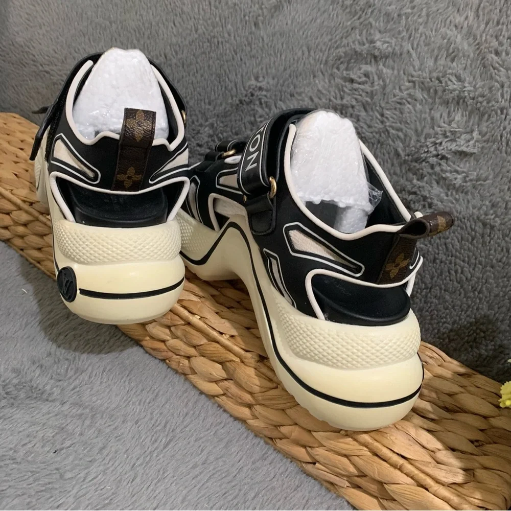 LV sandals - Picture 4 of 11